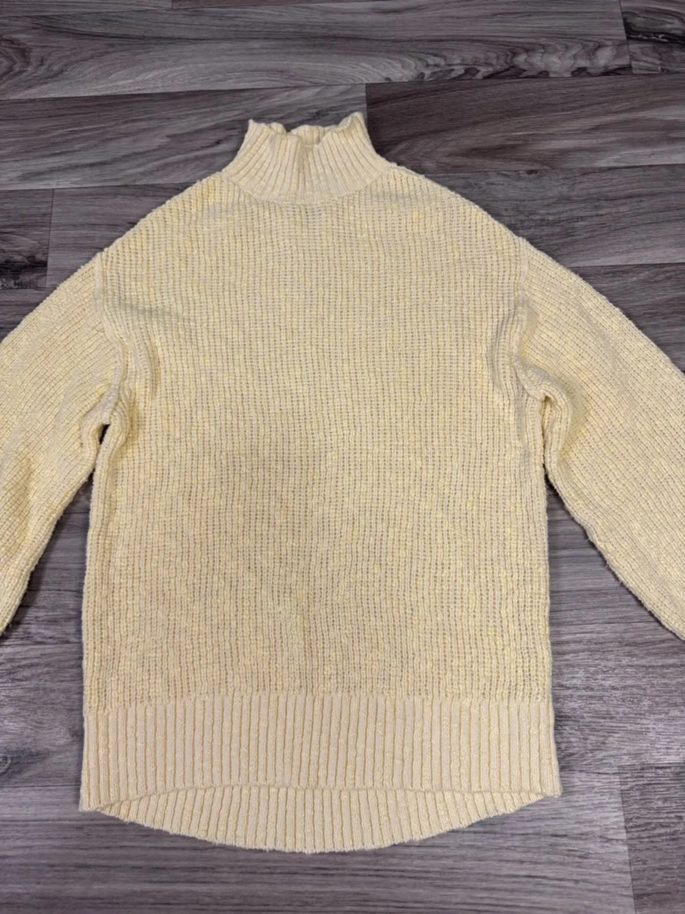 Aerie Hit the Spot Oversized Textured Mockneck Sweater in Soft Yellow Small